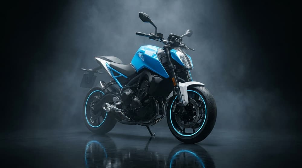 Modernes blaues Motorrad in dunklem Studio mit blauem Konturlicht